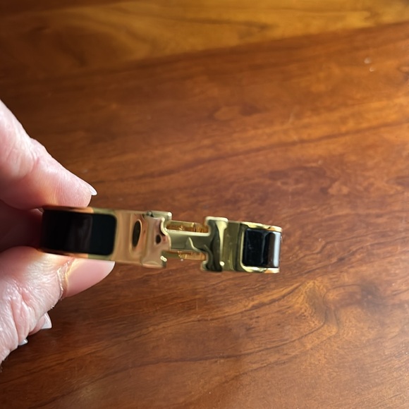 Chic Gold Bracelet with Black Inlays - Picture 3 of 4